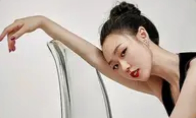 管乐直面分手：从“恋爱脑”到自我觉醒的情感蜕变